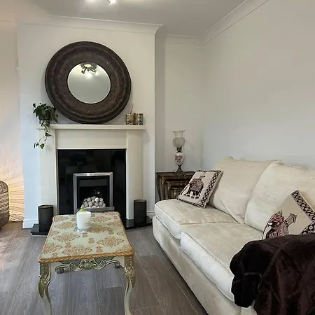 Cosy 2 Double Bed Apartment Swords Exterior photo