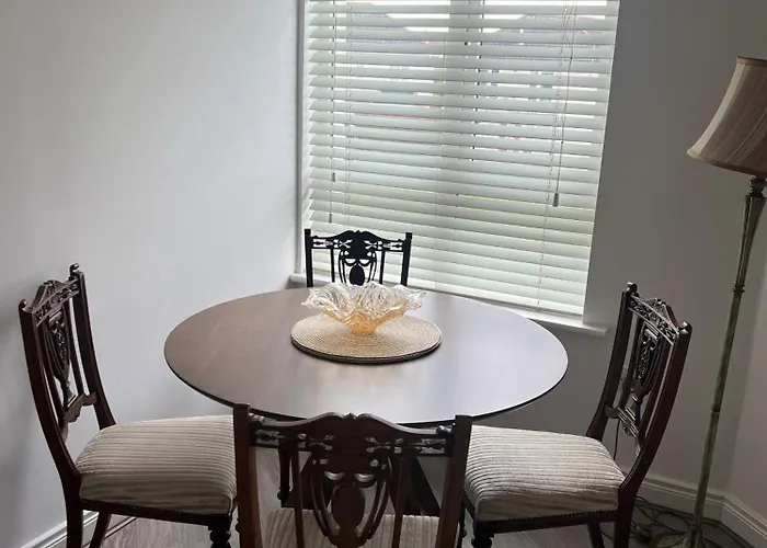 Cosy 2 Double Bed Apartment