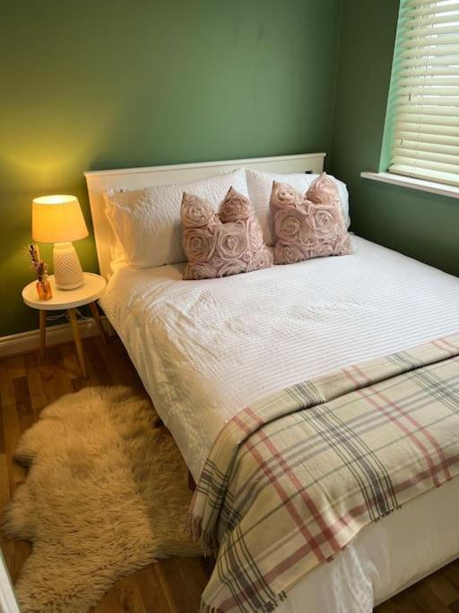 Cosy 2 Double Bed Swords