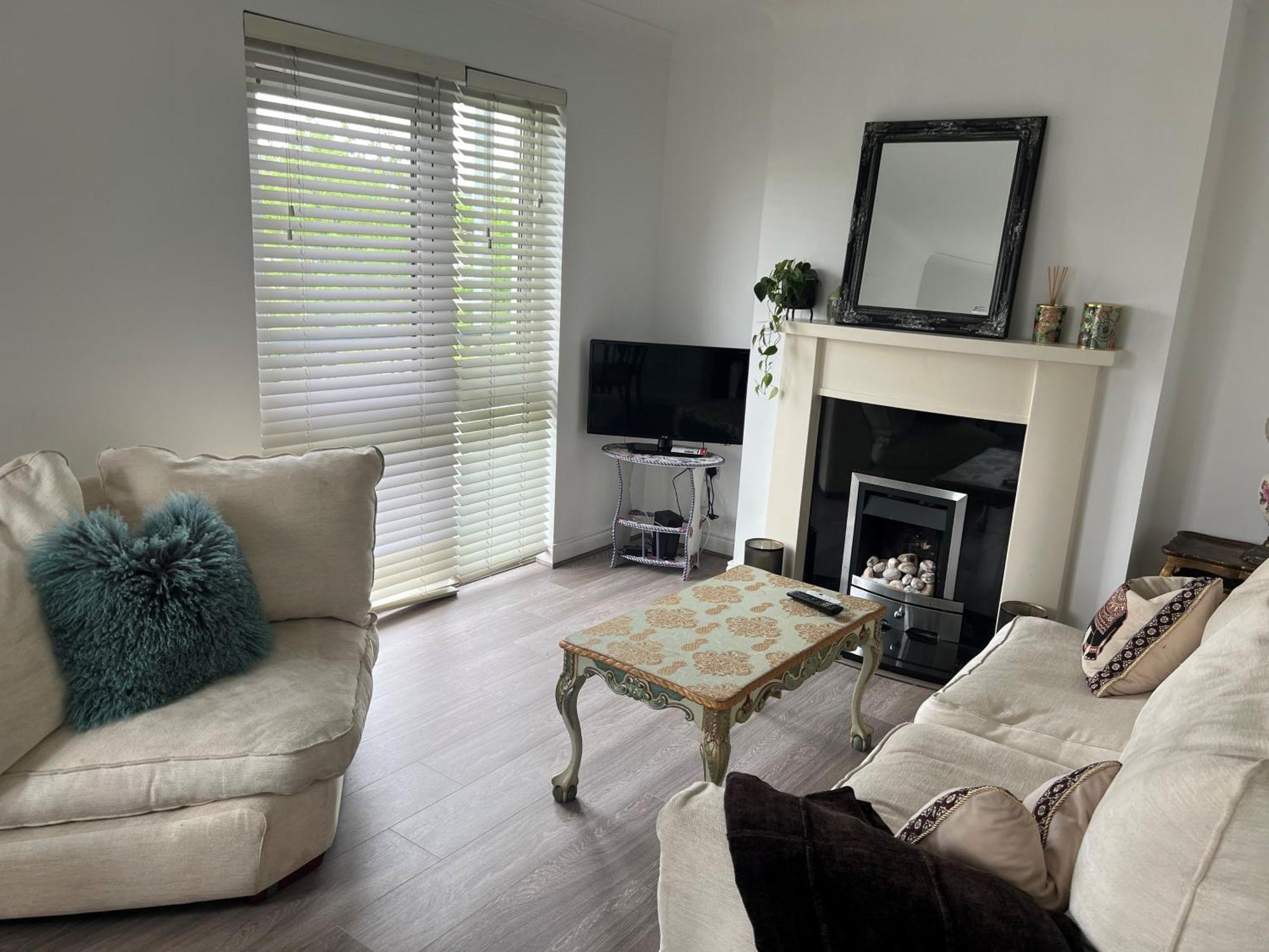 Cosy 2 Double Bed Apartment Swords
